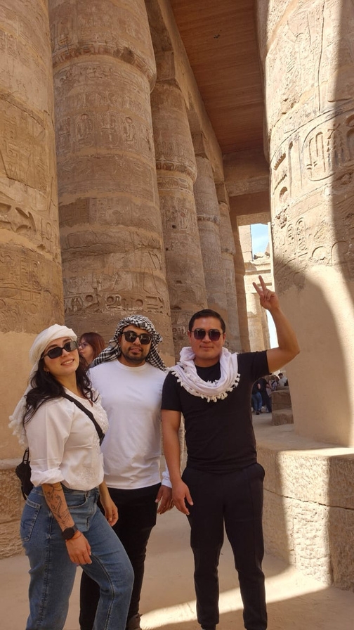 Visita a Templo de Horus y llegada a
Luxor.