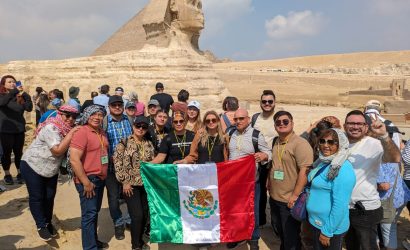 Nuestros valiosos clientes durante el recorrido por Egipto.